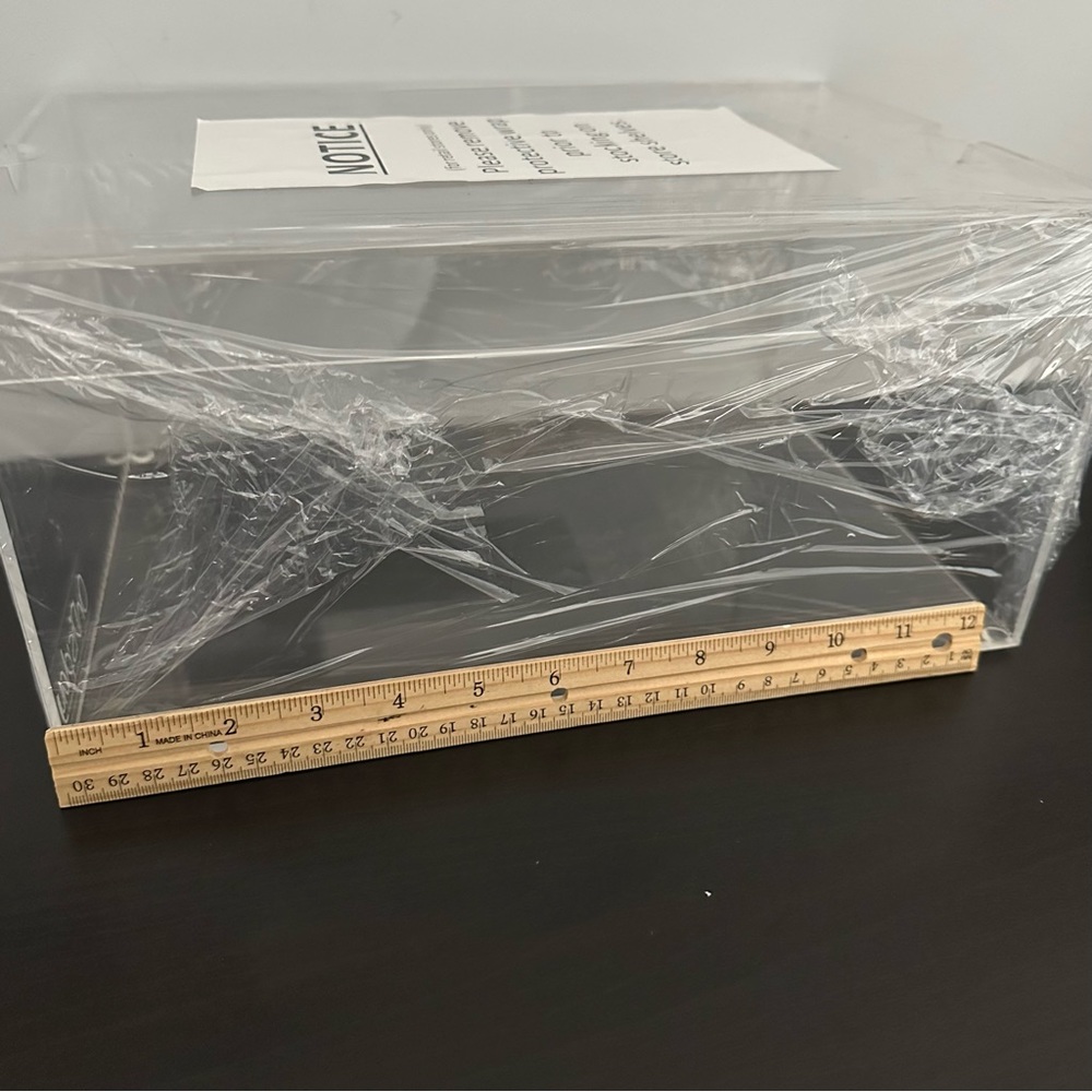 OnDisplay Acrylic Box with Lid - Picture 6 of 8